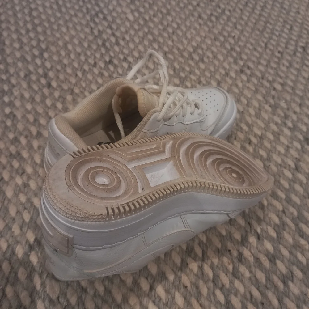 White Nike Airforce 1 triple shadow white nice chunky sole - Picture 2 of 4